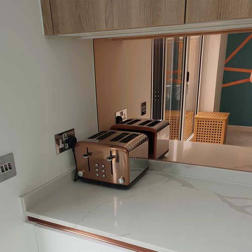 Rose Gold Mirror toaster detail
