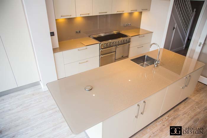 Coloured Glossy Glass Worktop 5