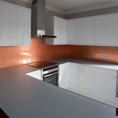 Scratch-Resistant Kitchen Worktops with "Wave" Design